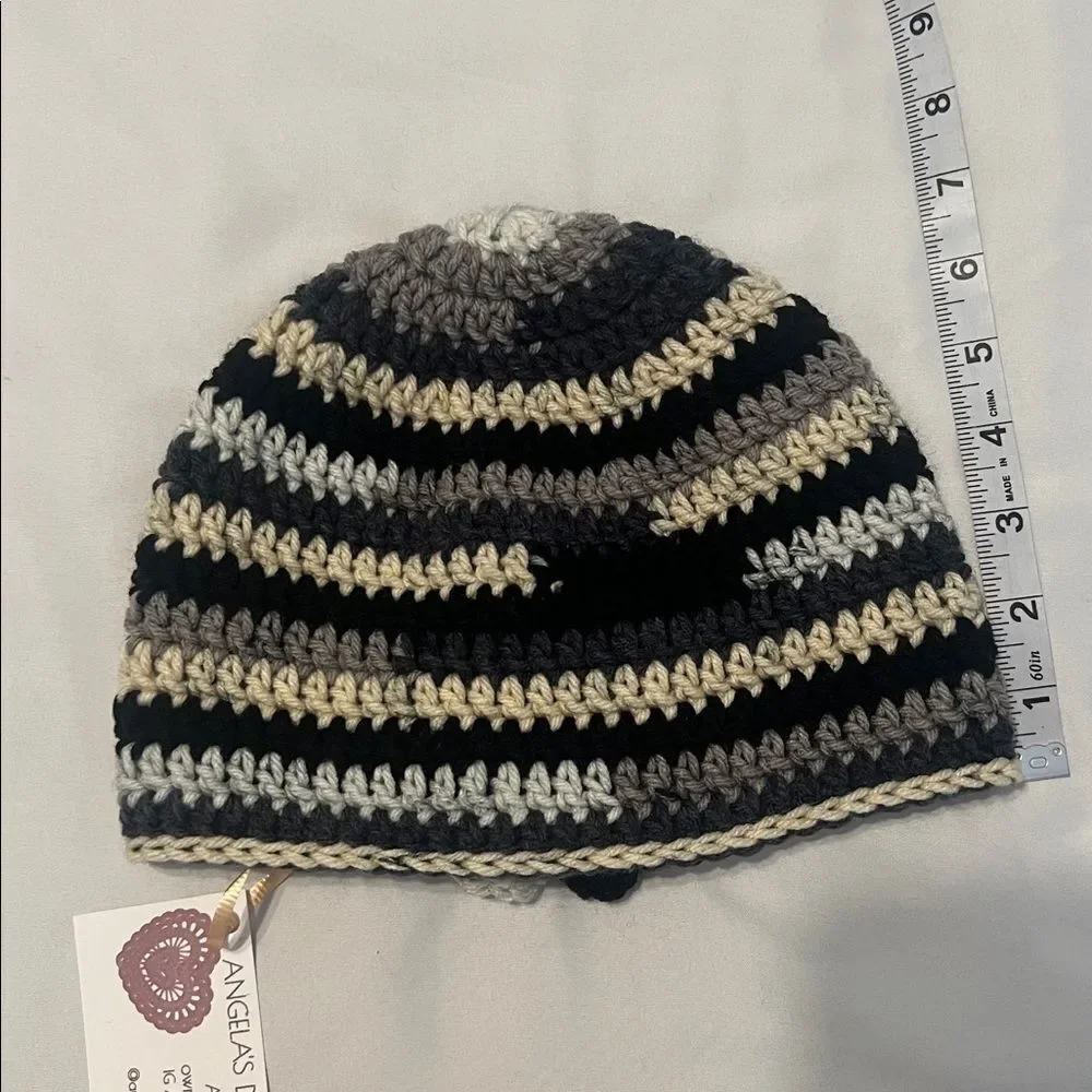 NWT Angelas Designs hand crocheted one of a kind grey black tan hat with flower